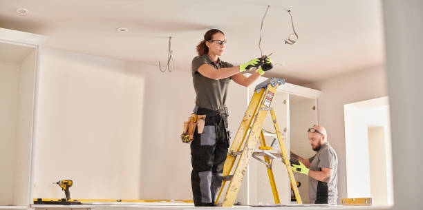 Best Outdoor Lighting Installation  in Bayshore Gardens, FL